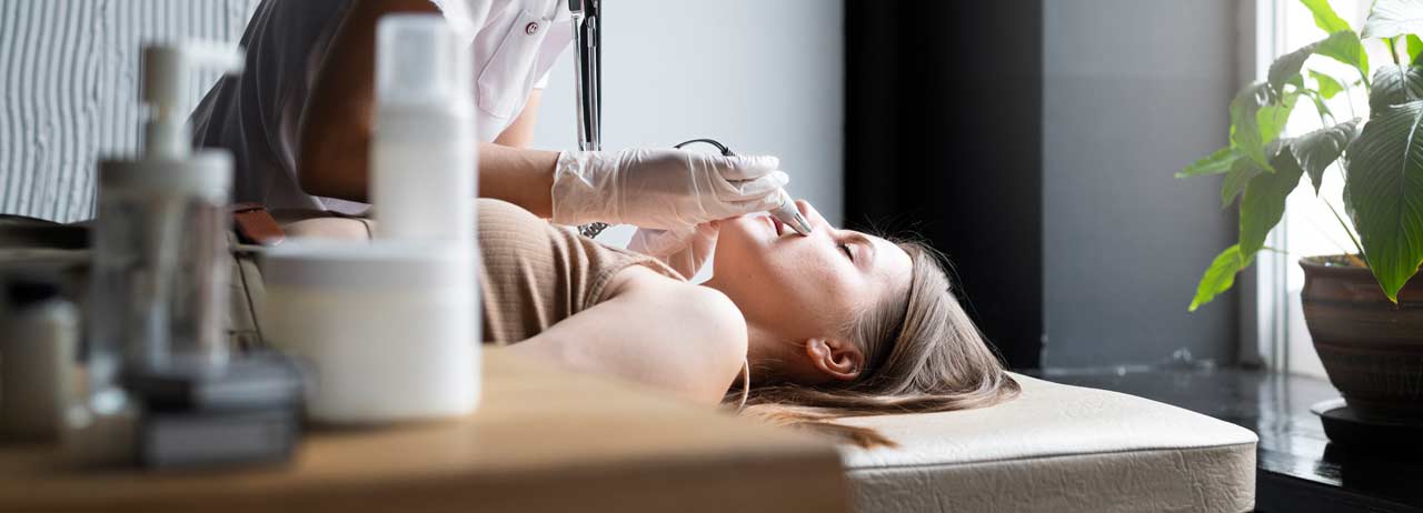 doctor with patient female